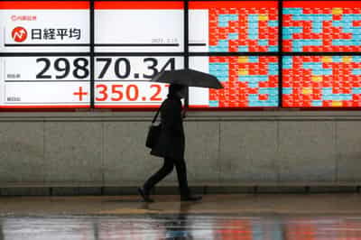 Image for Asia off to slow start ahead of U.S. data deluge