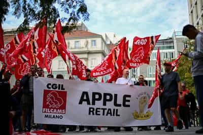 Image for Italian Apple store employees strike on iPhone18 Pro launch day