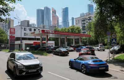 Image for Russia reroutes Siberian fuel to shield Moscow from shortages