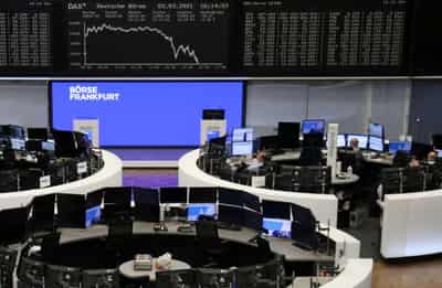 Image for European stocks extend gains on support from oil, utilities