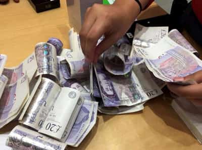 Image for Sterling falls again as investors await Friday’s U.S. jobs data