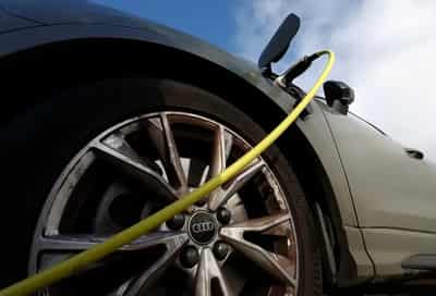 Image for European Commission favours more EU funds for electric vehicles sector