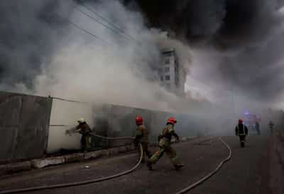 Image for Russia seizes Ukraine nuclear power plant as forces lay siege to cities