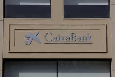Image for Caixabank keeps 2026-27 guidance unchanged, shares fall