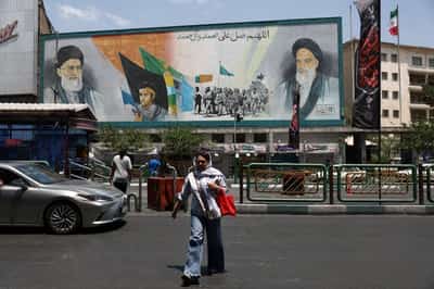 Image for US waives Iran sanctions, Trump says he will 'do what I have to' if Tehran misbehaves
