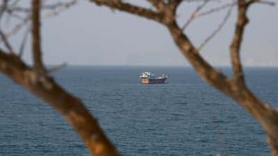 Image for US vows 'economic D-Day' as Iran threatens to halt all oil exports