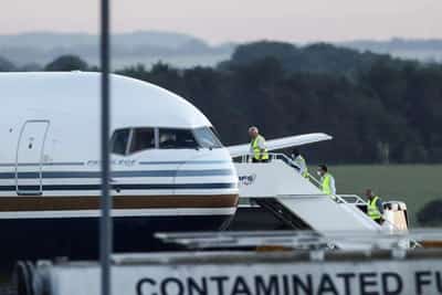 Image for UK pushes on with plan to deport migrants to Rwanda