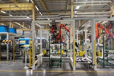 Image for Chinese factory activity returns to growth in September amid AI boom