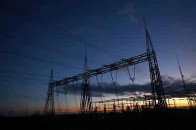 Image for Even in crisis, Germany extends power exports to neighbours