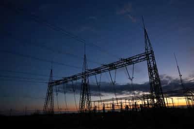 Image for Even in crisis, Germany extends power exports to neighbours