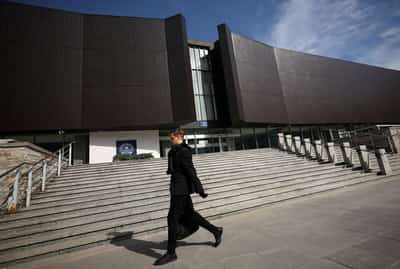 Image for Polish banks relaxed loan rules due to rate cuts in second quarter, boosting demand, survey shows
