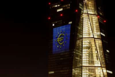 Image for Analysis-Bond selloff revives debate about euro zone banks' 'doom loop'