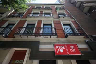 Image for Factbox-The court cases plaguing Spain's ruling Socialist Party