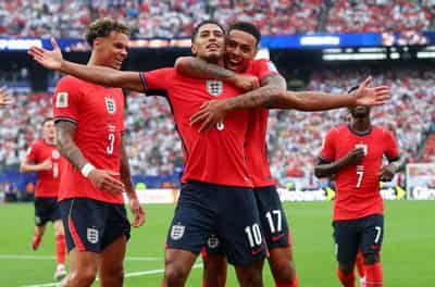 Image for Soccer-England beat Panama 2-0 to win Group L