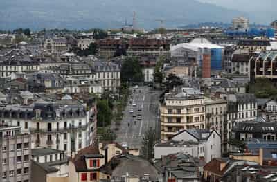Image for Switzerland faces downside risks if full US tariffs bite, IMF says