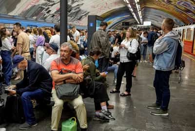 Image for Russian drone barrage on Kyiv enters fifth day, disrupting life across capital