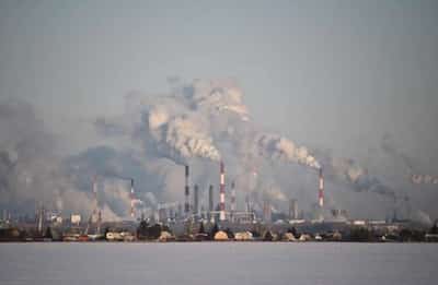 Image for German lawmakers call for EU ban on Russian oil after Ukraine visit