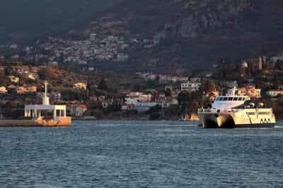 Image for Greece proposes suspending asylum requests in emergencies