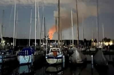 Image for Firefighters battle out-of-control blaze at Berlin ammunitions dump