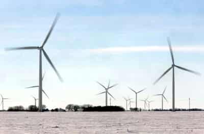 Image for Bank finance for cleaner energy grows, but still lags fossil fuels – report