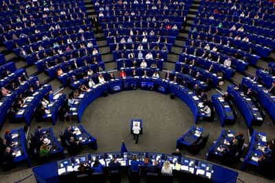 Image for EU to propose emergency protection against massive migrant flows, von der Leyen says