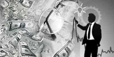 Image for US INDEXES MOVE HIGHER; URBAN OUTFITTERS SLIPS