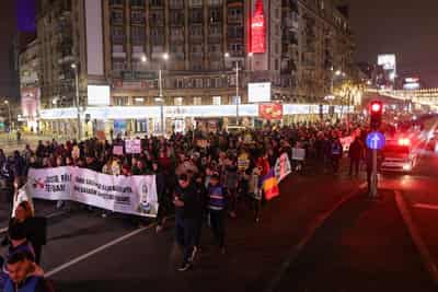 Image for Romania's government survives no-confidence vote over reform plans
