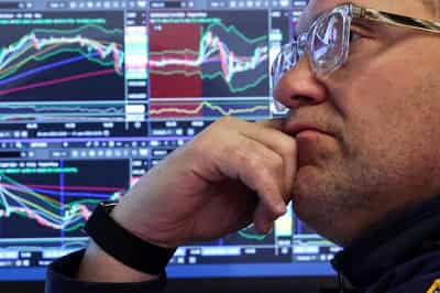 Image for Stocks rise as dollar dips after Trump's walk-back of Greenland threats