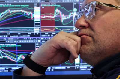 Image for Stocks rise as dollar dips after Trump's walk-back of Greenland threats