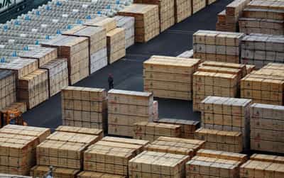 Image for Japan&#8217;s exports extend gains, machinery orders fall amid fragile recovery