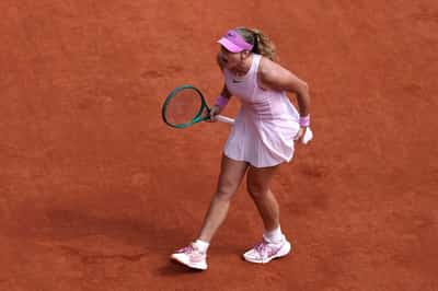Image for Tennis-Andreeva dismisses Kostyuk to reach French Open final