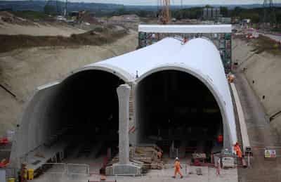 Image for HS2 chief delays part of northern England rail link by four years
