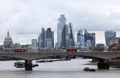 Image for UK private sector pay settlements stagnate at 3%, Brightmine says