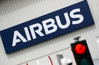 Image for Airbus maintains lead over Boeing in deliveries, lags on orders