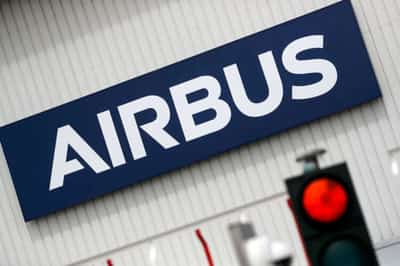 Image for Airbus maintains lead over Boeing in deliveries, lags on orders