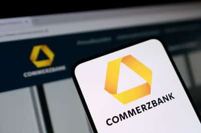 Image for Shares in Commerzbank slip below price of UniCredit's bid