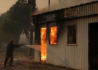 Image for Wildfires scorch Greece for a second day, thousands evacuated