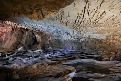 Image for Bosnia's UNESCO Vjetrenica 'wind cave' provides heatwave relief