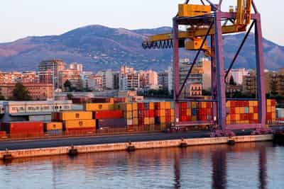 Image for France, Italy and Spain urge EU to toughen and hasten trade defences