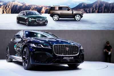Image for Jaguar Land Rover sales slide 15% in first quarter