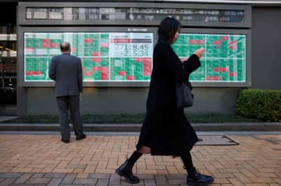 Image for Asian markets down, dollar up after weak China trade data