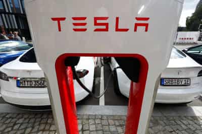 Image for SEC letters claim Tesla failed to oversee Musk&#8217;s tweets &#8211; WSJ