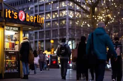 Image for German consumer sentiment outlook modest after slight pickup, GfK finds