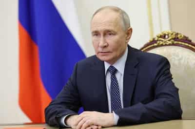 Image for Trump says Russia, Ukraine agree to immediate ceasefire talks, Kremlin offers no timeframe