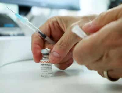 Image for Britain backs offering monkeypox vaccine to at-risk men
