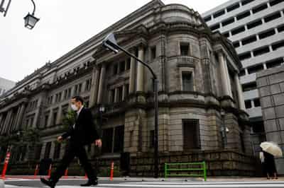 Image for BOJ&#8217;s Kuroda signals readiness to extend pandemic-aid scheme