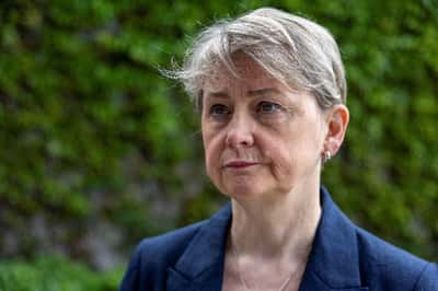 Image for Britain's foreign minister plans to visit China in early June, sources say