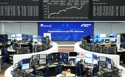 Image for Dollar rises, European stocks and bonds fall after reports of U.S. warship being hit missiles 