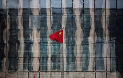Image for Moody’s cuts China credit outlook, citing lower growth, property risks