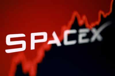Image for U.S. tech megacaps slide as SpaceX extends slump, AI expense concerns grow